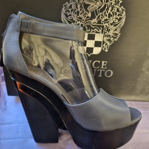 Vince Camuto gray high heeled sandal. Size 10m